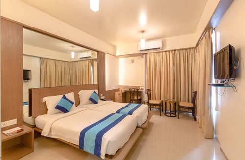 Viman Nagar Hotel | Ivy Studios Hotel Near Pune Airport