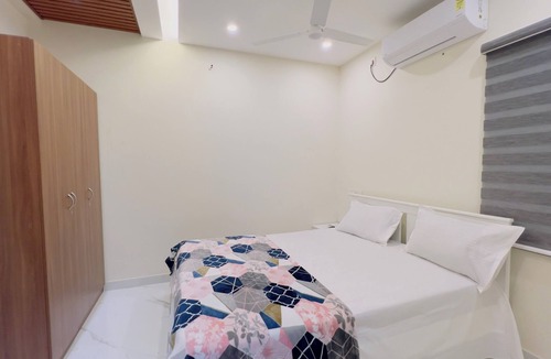 North Paravur Hotel | IZEL CASA