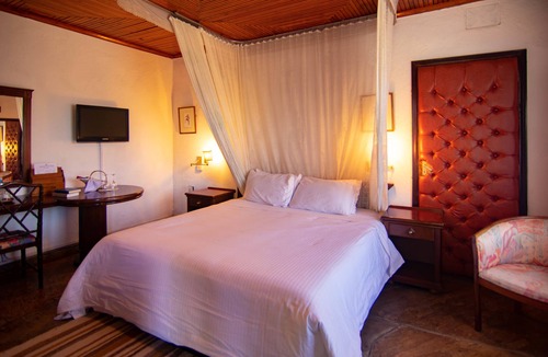 Gilgil Hotel | Jacaranda Lake Elementaita Lodge