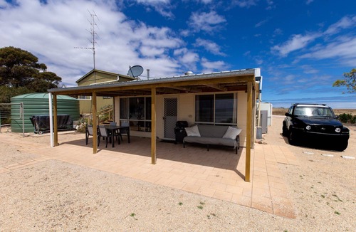 Carribie House | Jacob's Place - Absolute Beachfront Off peak special!