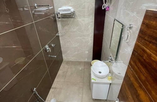 Rudraprayag Hotel | Jayati Palace Hotel