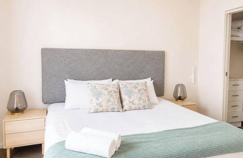 Caves Beach House | Jesbellerai Villa- Caves Beach Resort