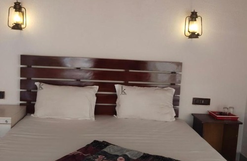 Maraiyur Apartment | JK NATURE STRAY RESORt