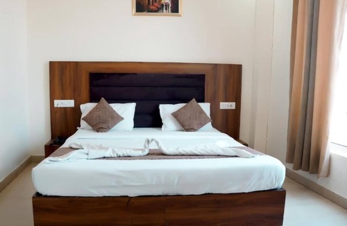 Zirakpur Resort | Jungle Nest Retreat Resort