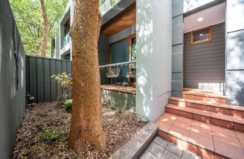 Kent Town Villa | Juniper on Rundle - A Leafy City-fringe Escape