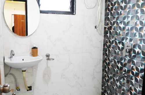Rajpipla Hotel | K K Luxurious Home Stay
