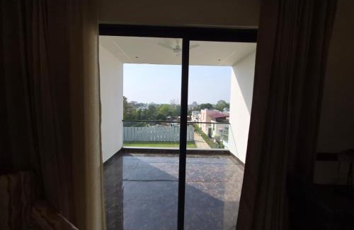 Dehradun Hotel | Kaara Dehradun