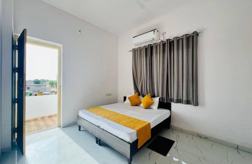Shri Madhopur Hotel | Kailash Inn
