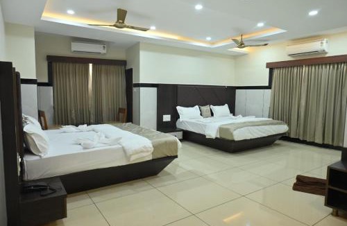 Murudeshwara Hotel | Kamath Yatri Nivas Plus
