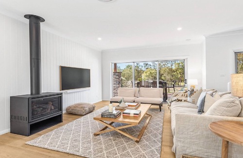 Pokolbin House | KANGAROO CROFT - THE VINTAGE HOLIDAY HOUSES