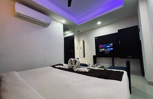 Bhopal Hotel | Kanha Gold