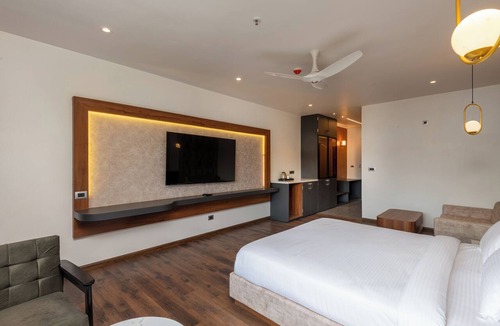 Kandaghat Hotel | Kavin The Chail Resort - Serene Valley Views