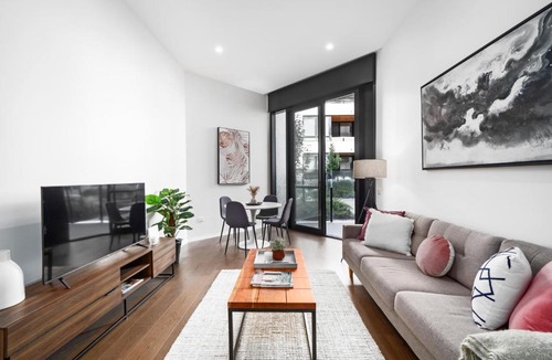 Kingston Apartment | Kerridge St Apartments by Urban Rest