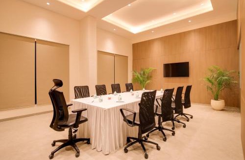Vadodara Hotel | Keys Select By Lemon Tree Hotels, Vadodara
