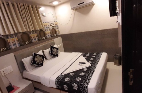 Kurla Hotel | KF Residency