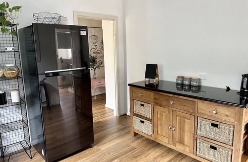 West Tamworth House | King's Park - Quiet 3 Bedroom House - Free Wifi