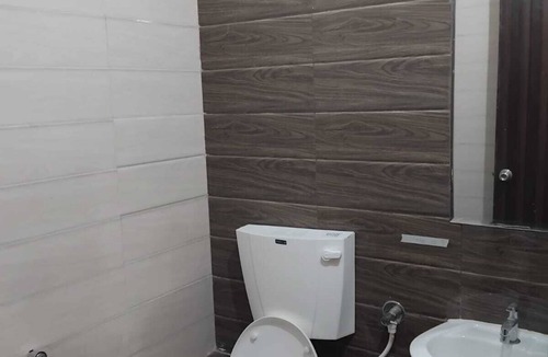 Indore Hotel | Kiwi Inn Hotel Palda
