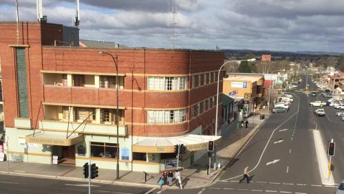 Bathurst Hotel | Knickerbocker Hotel