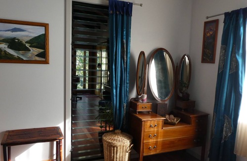Homeleigh Cottage | Kookaburra Cottage at Uralba Eco Cottages