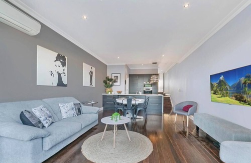 Rozelle House | KozyGuru | Rozelle | 3 Bed Family House