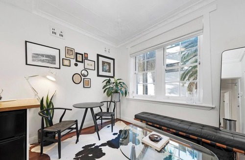 Kings Cross Apartment | KozyGuru | Rushcutters Bay | Elegant City Living