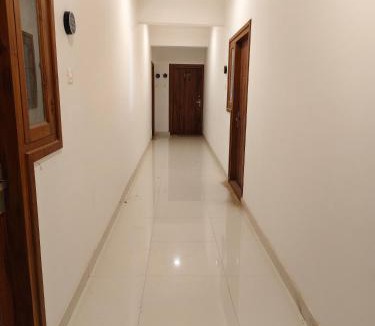 East Nada Apartment | krishna paadham inn 100 meters from temple