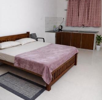 East Nada Apartment | krishna paadham inn 100 meters from temple