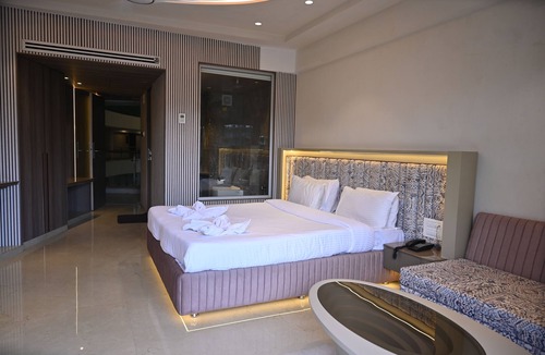 Rao Colony Hotel | Kumar Resort by Turtle, Lonavala