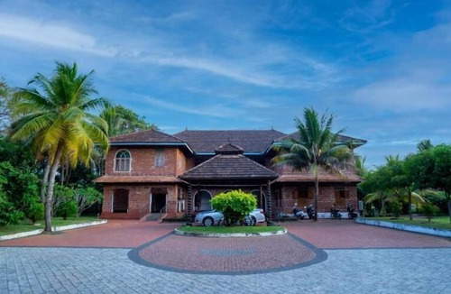 Andhakaranazhy Resort | Kumarakom Heritage Resort & Ayurveda