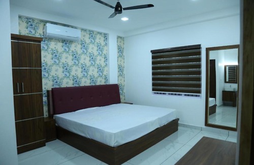 Alwaye Hotel | Kurianplackal Residency