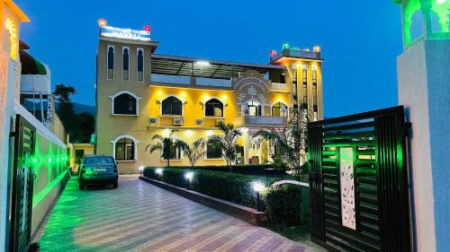 Pushkar Hotel | L S Haveli - A Heritage Lake View Haveli