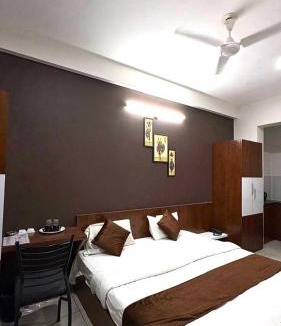 Indore Hotel | La Banian Retreat