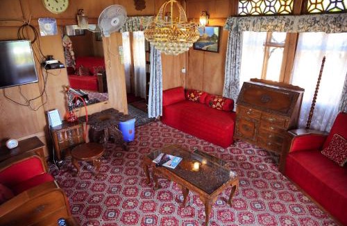 Dal Lake Hotel | La Barca Zaindari
