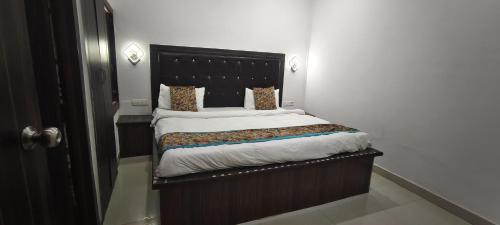 Agra Hotel | La Buddha Villagers BY Ansh Palace Hotel