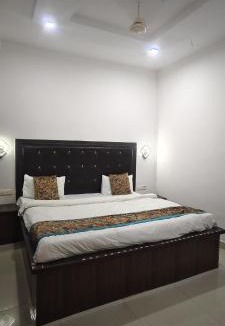 Agra Hotel | La Buddha Villagers BY Ansh Palace Hotel