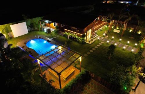 Chevella House | La Cabana, The Wooden Cottage