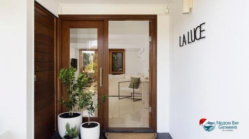 Corlette House | La Luce - Coastal Retreat in Port Stephens