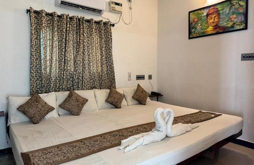 Kalapettai Bed & Breakfast | La Paradise Residency - TIE Hotels