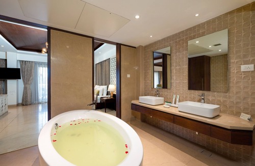 Lonavala Hotel | Lagoona Resort