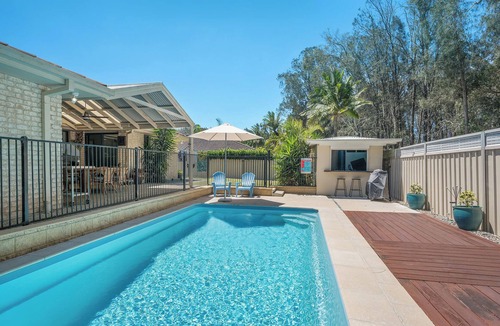 Lake Cathie House | Lake Cathie Oasis - 32 Bounty Avenue : 4 BR, 2.5 BA House in Lake Cathie , Sleeps 8