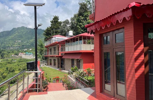Naukuchiyatal Villa | Lake Pleasant Villa