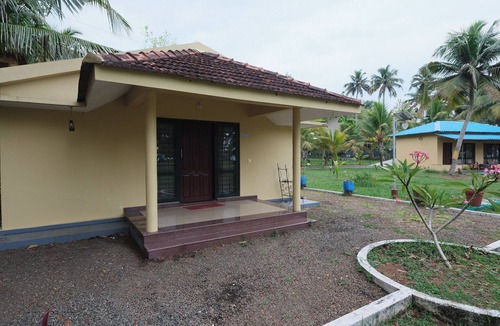 Andhakaranazhy Cottage | Lake Vechoor Villas