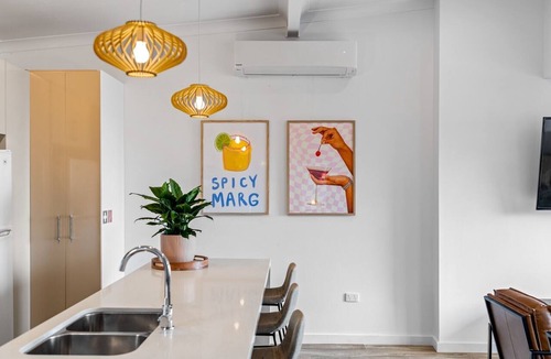Buff Point Apartment | Lakeside 2-Bed Retreat with Sunny Balcony