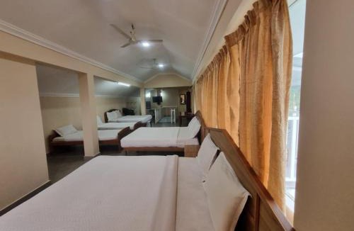 Chinnakanal Resort | Lakezone Holiday Resort