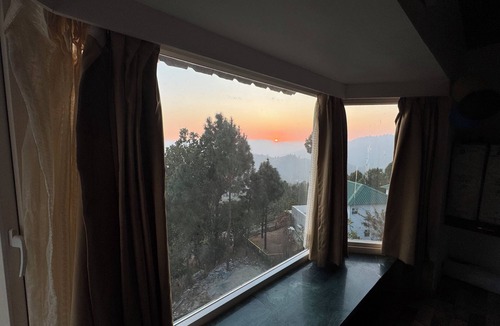 Lansdowne Villa | Lans Bliss Villa 3BHK with Sunset View by Homeyhuts