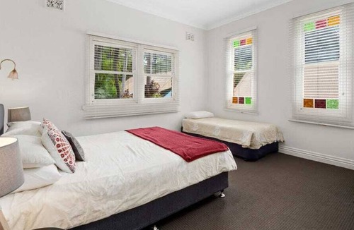 Korora Villa | Large Villa, Korora Beach, Kids and Pets, 15guests, Pools