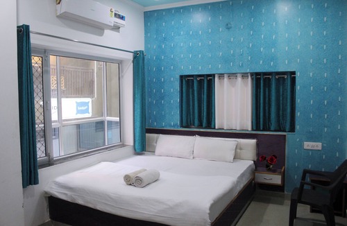 Rishikesh Hotel | Laugh Tale Hostel