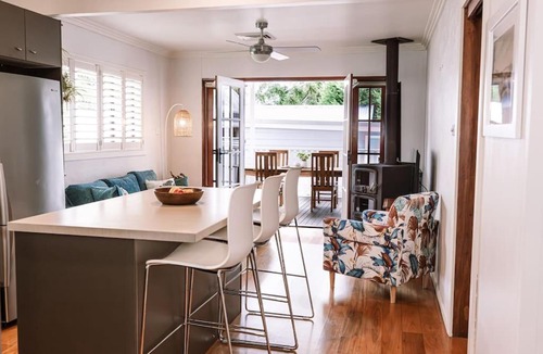 Stroud House | Laundry Lane Cottage