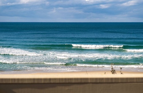 Blueys Beach Apartment | Lawsons at Blueys - A perfectly positioned pet friendly home next to the ocean