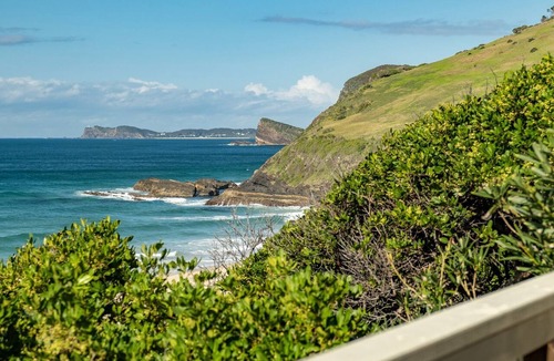 Blueys Beach Apartment | Lawsons at Blueys - A perfectly positioned pet friendly home next to the ocean